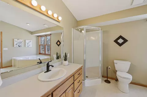 Bath - 21506 Darsow Ave, Hampton, MN 55031 photo 5 of 8