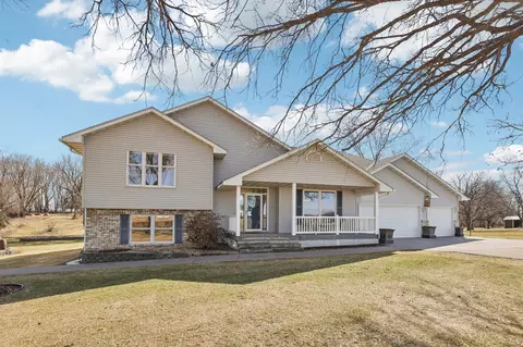Exterior - 21506 Darsow Ave, Hampton, MN 55031 photo 2 of 14