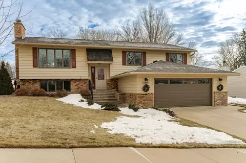 1504 20th Ave NE, Rochester, MN 55906