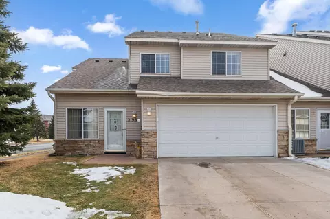 2196 Flamingo Dr, Shakopee, MN 55379