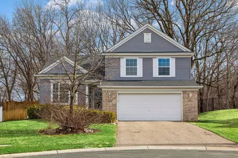 1658 Oakbrooke Cir, Eagan, MN 55122