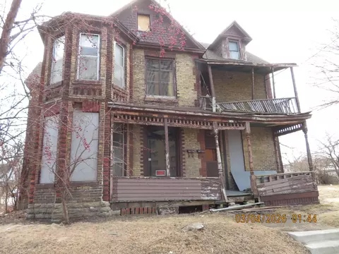 948 18th Ave NE, Minneapolis, MN 55418