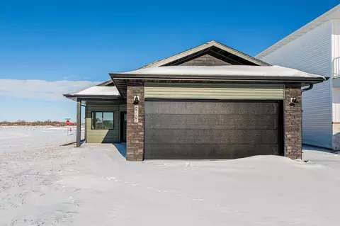 6767 66th Ave S, Horace, ND 58047