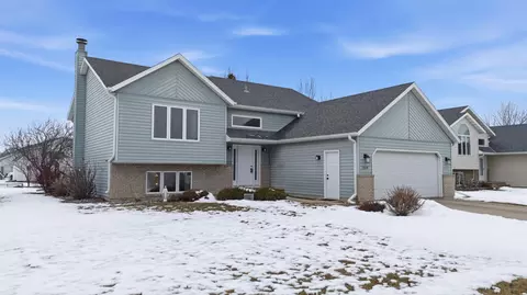 2819 33rd St S, Fargo, ND 58103 photo 2