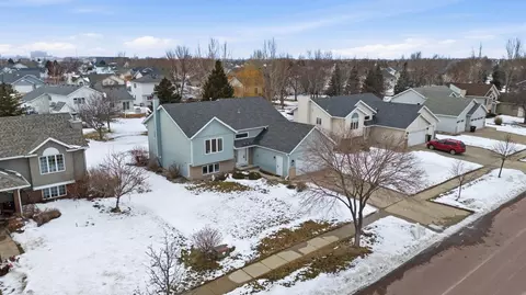 2819 33rd St S, Fargo, ND 58103 photo 3