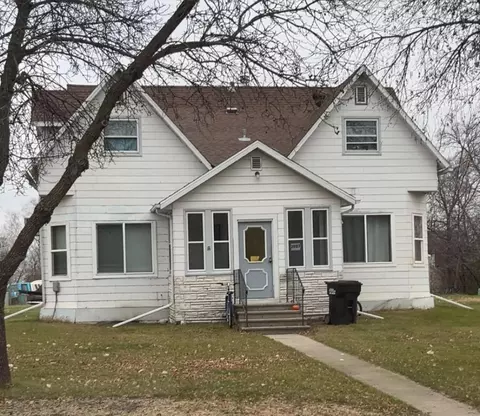 2027 2nd St, Lake Park, MN 56554