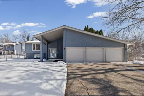 16800 Creek Ridge Trl, Minnetonka, MN 55345