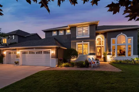 7329 Bent Bow Trl, Chanhassen, MN 55317