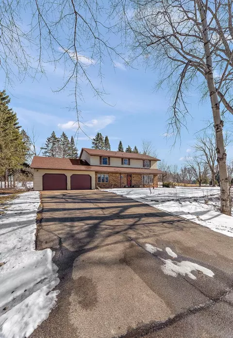 8290 Angus Ave, Inver Grove Heights, MN 55077