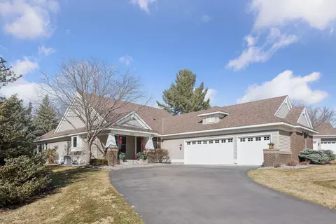 9813 Wedgewood Cir, Woodbury, MN 55125