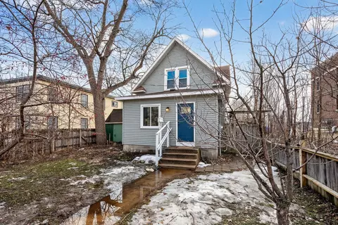 2705 Golden Valley Rd, Minneapolis, MN 55411