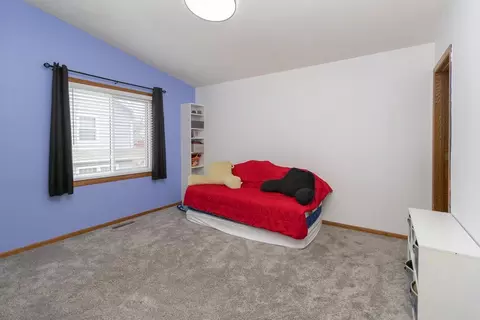 Bedroom - 3919 Princeton Trl, Eagan, MN 55123 photo 1 of 7