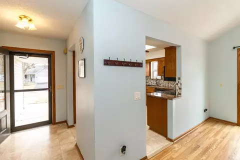 Entry Way - 3919 Princeton Trl, Eagan, MN 55123 photo 3 of 5