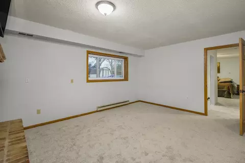 Bedroom - 3919 Princeton Trl, Eagan, MN 55123 photo 5 of 7