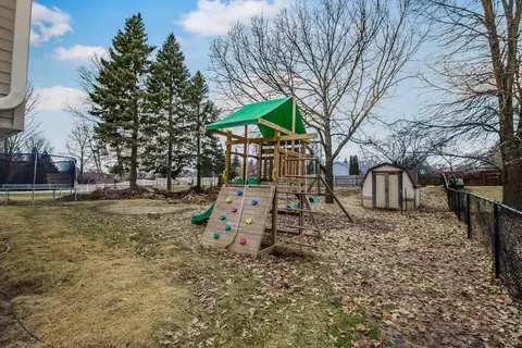 Exterior - 3919 Princeton Trl, Eagan, MN 55123 photo 6 of 7