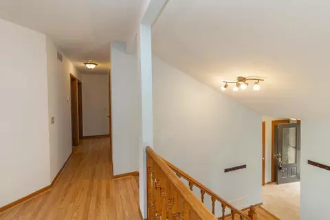 Entry Way - 3919 Princeton Trl, Eagan, MN 55123 photo 5 of 5