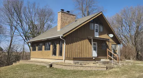 9630 10th St SW, Howard Lake, MN 55349