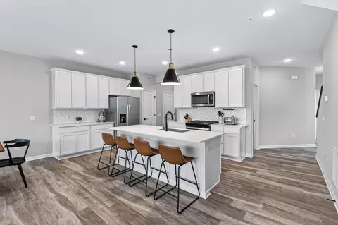 17986 Giants Way, Lakeville, MN 55044