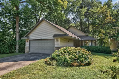 15153 Cates Lake Dr, Prior Lake, MN 55372
