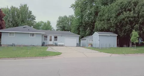 1218 7th Ave NE, Owatonna, MN 55060