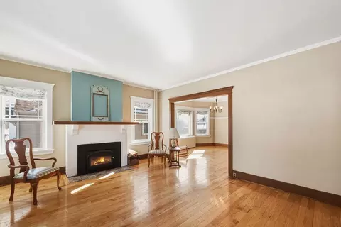 Living - 4220 Mcculloch St, Duluth, MN 55804 photo 1 of 5