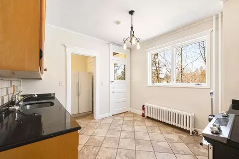 Kitchen - 4220 Mcculloch St, Duluth, MN 55804 photo 2 of 2