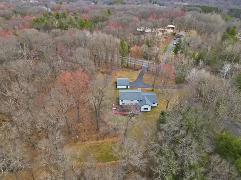 s8280 South Lowes Creek Road, Eau Claire, WI 54701