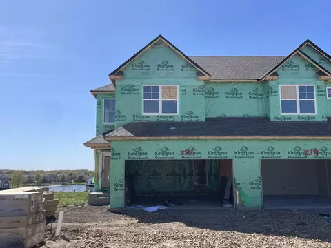 221 Huntington Dr, Waconia, MN 55387