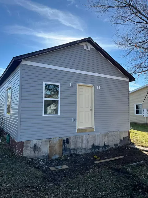 832 Main St, Lansford, ND 58750