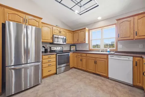 Kitchen - 4480 Watertown Rd, Maple Plain, MN 55359 photo 4 of 6