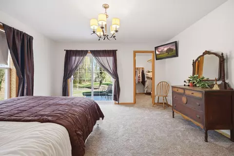 Bedroom - 4480 Watertown Rd, Maple Plain, MN 55359 photo 2 of 7