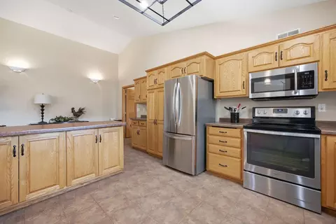 Kitchen - 4480 Watertown Rd, Maple Plain, MN 55359 photo 5 of 6
