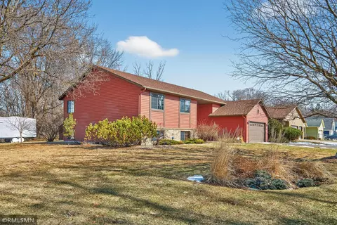 1481 Sextant Ave E, Maplewood, MN 55109