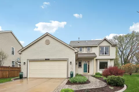 17818 Inverness Curv, Eden Prairie, MN 55347