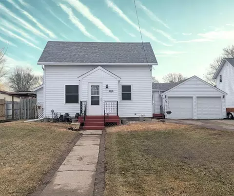 209 Aspen Ave N, New Richland, MN 56072