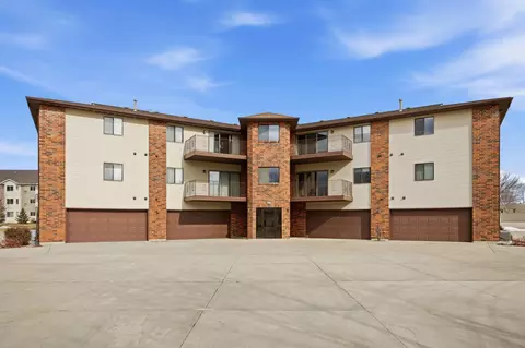 2629 35th Ave S #306, Fargo, ND 58104