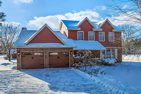 2563 Colony Cir, Saint Cloud, MN 56303