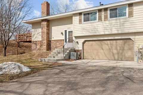 10512 Decatur Ave S, Bloomington, MN 55438