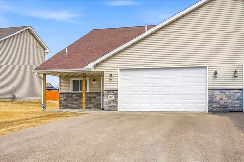 405 E Cheyenne St, Roberts, WI 54023