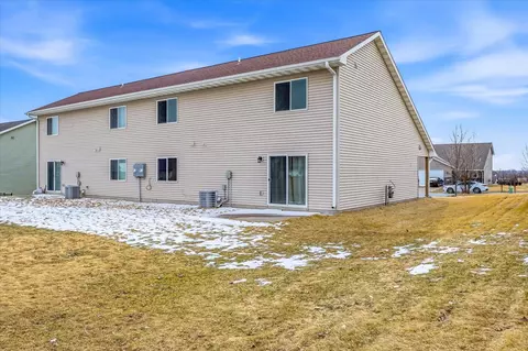 405 E Cheyenne St, Roberts, WI 54023 photo 33