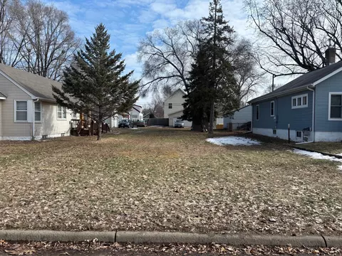 5418 Girard Ave N, Brooklyn Center, MN 55430