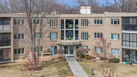 4360 Brookside Ct #304, Edina, MN 55436