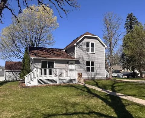 540 Brown St SW, Hutchinson, MN 55350