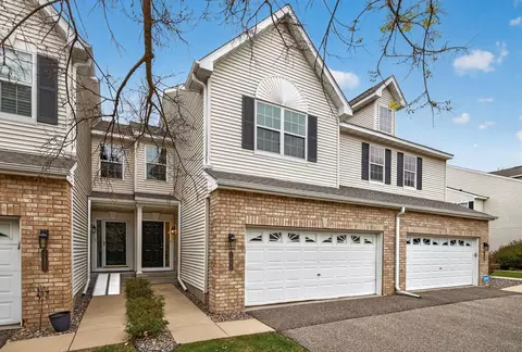 17582 Hackberry Ct, Eden Prairie, MN 55347