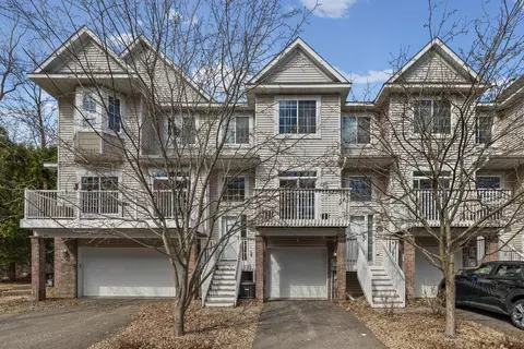 2320 Lower Afton Rd E #423, Maplewood, MN 55119