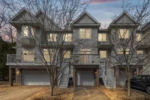 2320 Lower Afton Rd E #423, Maplewood, MN 55119