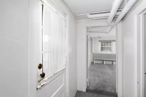 Entry Way - 2514 E Superior St, Duluth, MN 55812 photo 9 of 9