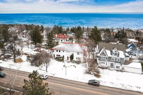View/Area - 2514 E Superior St, Duluth, MN 55812 photo 2 of 16