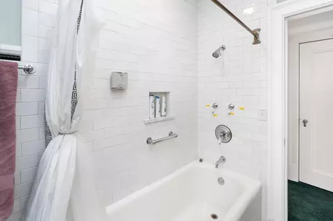Bath - 2514 E Superior St, Duluth, MN 55812 photo 5 of 7