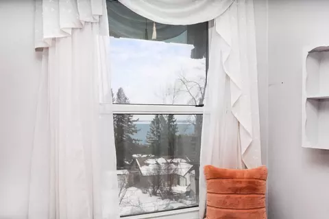 View/Area - 2514 E Superior St, Duluth, MN 55812 photo 3 of 16
